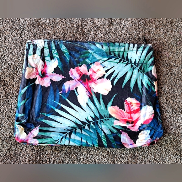 ALOHA Collection x With Love From Paradise Collab MAX Pouch, Excellent Condition - Picture 1 of 15